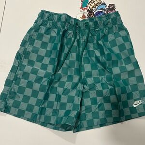 New Nike Sportswear Men's Club Flow Green Checkers Shorts Size S Rtl $60